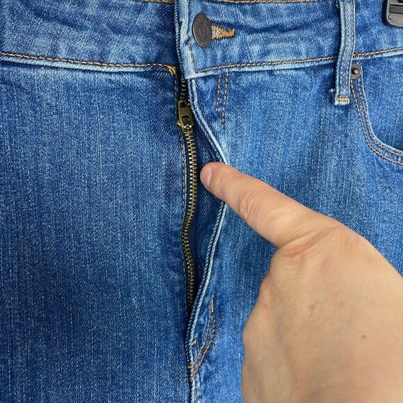 Old Navy Blue Mini Casual Denim Jean distressed skirt size 16 - Picture 3 of 13